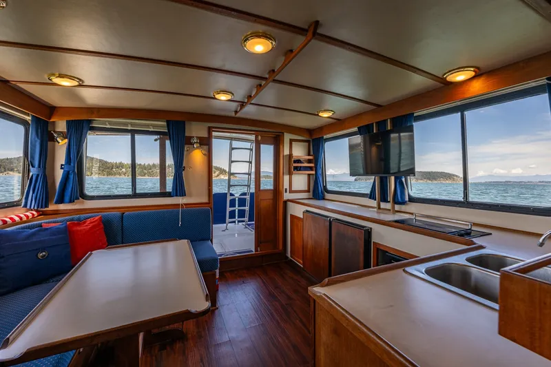Slide: The Image of Pacific Trawler 40 1999 - 23