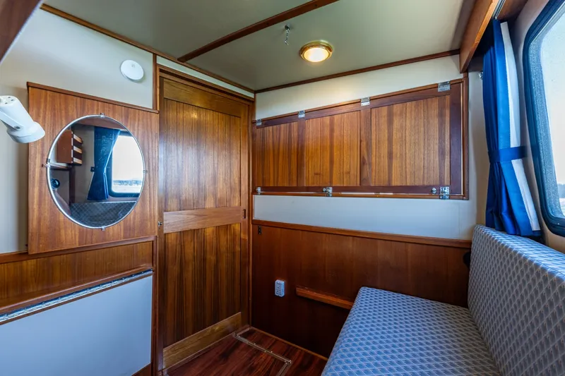 Slide: The Image of Pacific Trawler 40 1999 - 34
