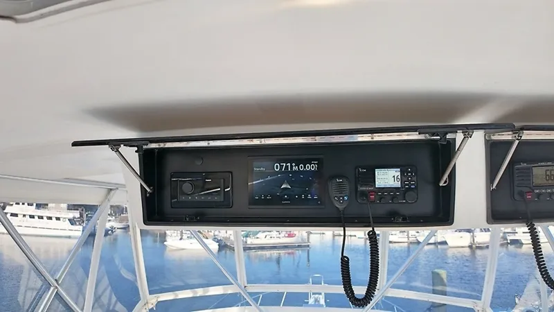 Slide: The Image of Viking 47 Convertible 1998 - 14