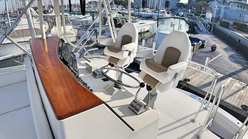 Slide: The Image of Viking 47 Convertible 1998 - 15