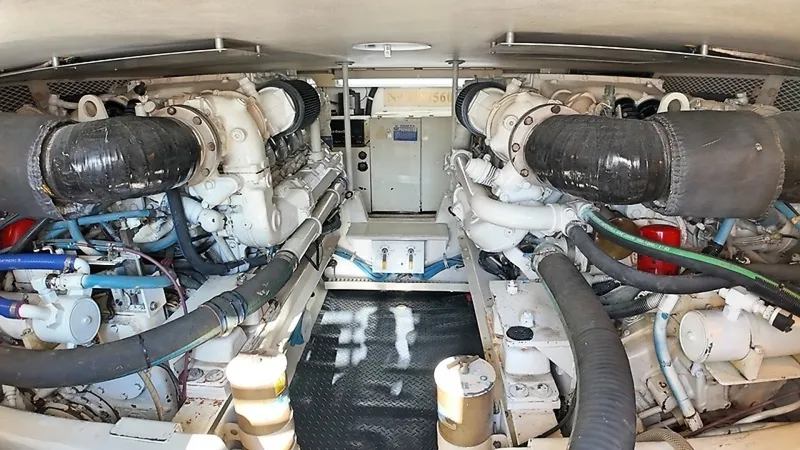 Slide: The Image of Viking 47 Convertible 1998 - 40
