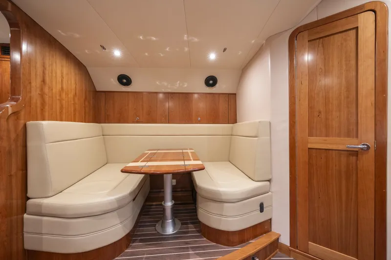 Slide: The Image of Albemarle 410 Express Fisherman 2019 - 23