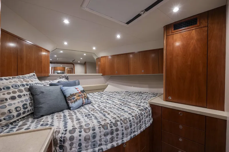 Slide: The Image of Albemarle 410 Express Fisherman 2019 - 27