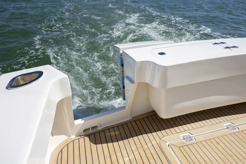 Slide: The Image of Albemarle 410 Express Fisherman 2019 - 51