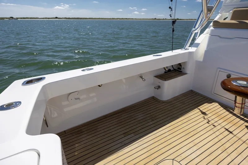 Slide: The Image of Albemarle 410 Express Fisherman 2019 - 53