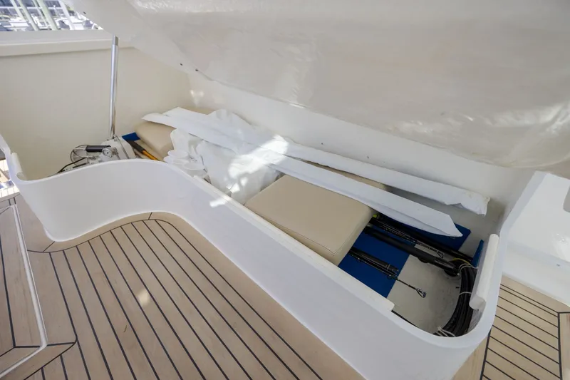 Slide: The Image of Albemarle 410 Express Fisherman 2019 - 94
