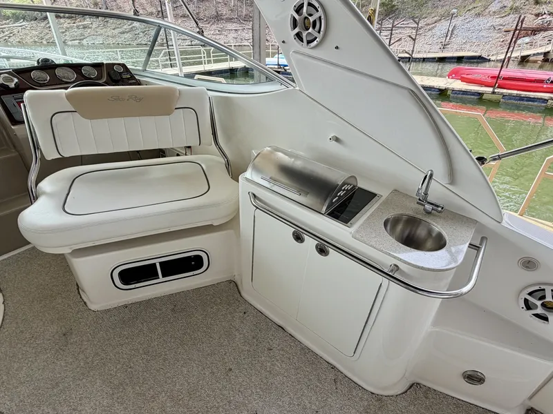Slide: The Image of Sea Ray 270 Sundancer 2009 - 14