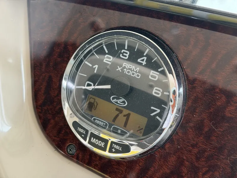 Slide: The Image of Sea Ray 270 Sundancer 2009 - 28