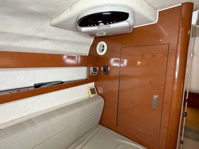 Slide: The Image of Sea Ray 270 Sundancer 2009 - 55