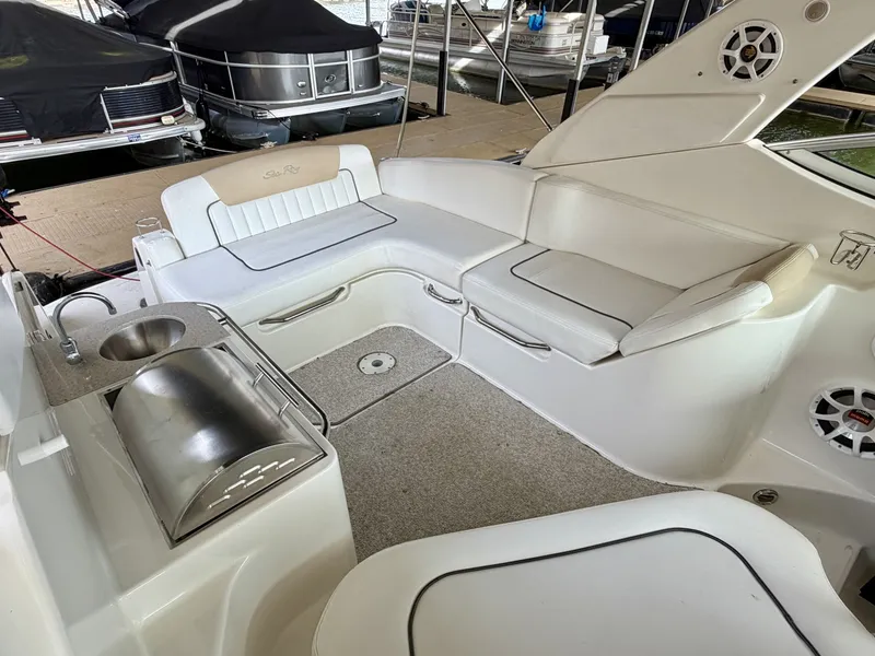 Slide: The Image of Sea Ray 270 Sundancer 2009 - 9