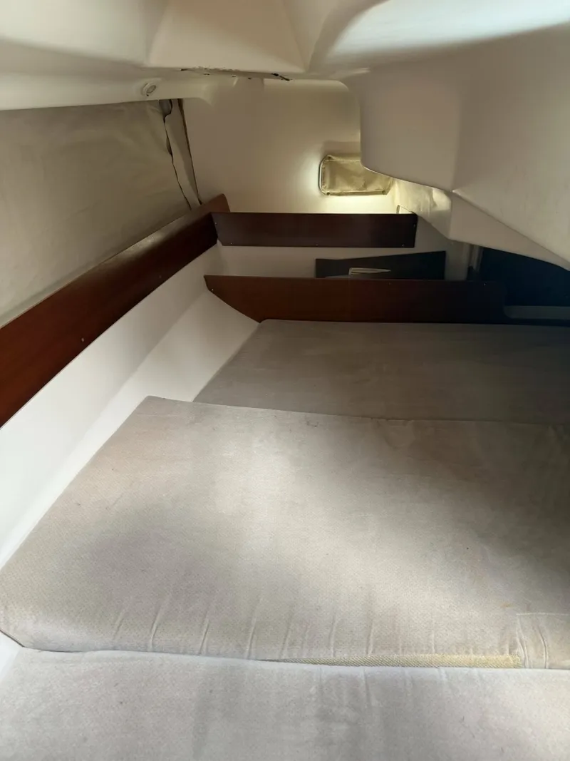 Slide: The Image of Beneteau OCEANIS 321 1995 - 14