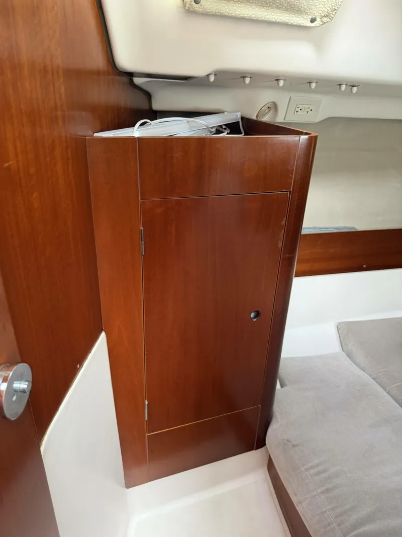 Slide: The Image of Beneteau OCEANIS 321 1995 - 15