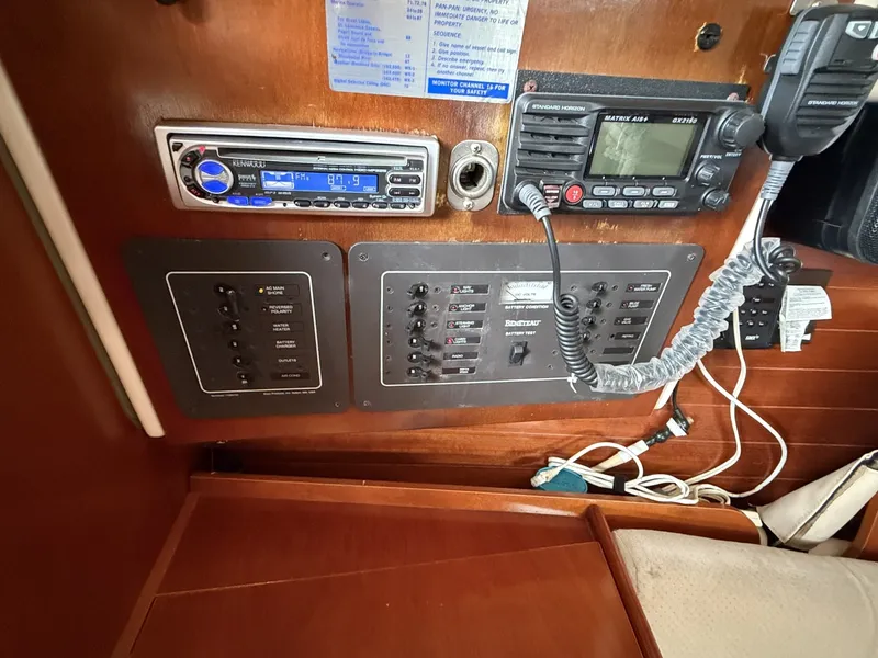 Slide: The Image of Beneteau OCEANIS 321 1995 - 22