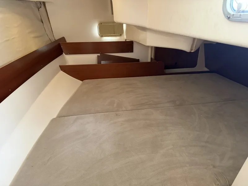 Slide: The Image of Beneteau OCEANIS 321 1995 - 28