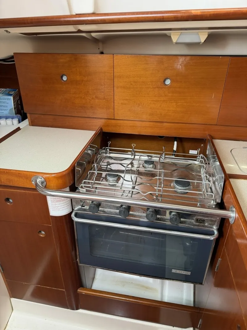 Slide: The Image of Beneteau OCEANIS 321 1995 - 5
