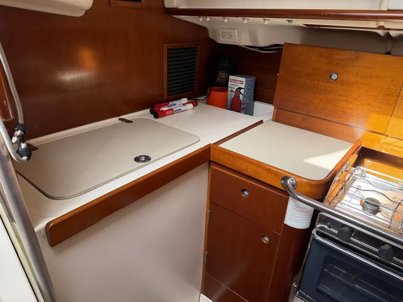 Slide: The Image of Beneteau OCEANIS 321 1995 - 50