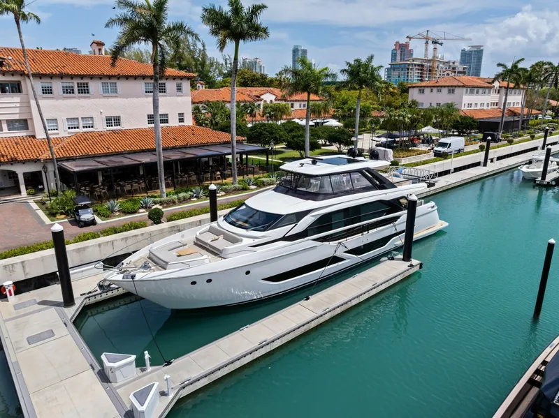 Slide: The Image of Ferretti 860 2023 - 3