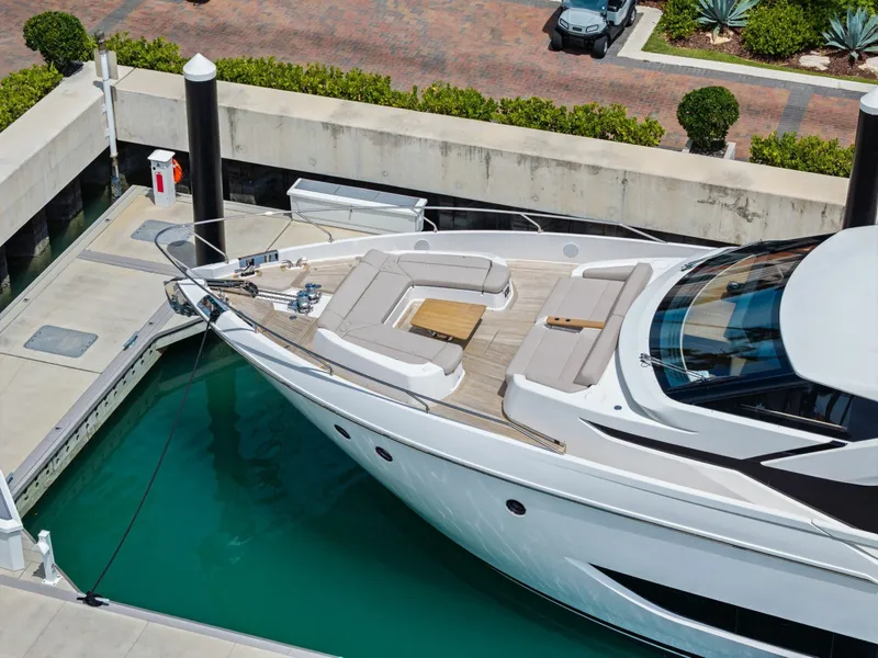 Slide: The Image of Ferretti 860 2023 - 5