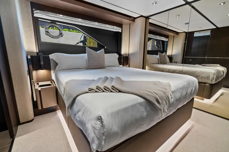 Slide: The Image of Ferretti 860 2023 - 50