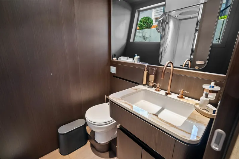 Slide: The Image of Ferretti 860 2023 - 67