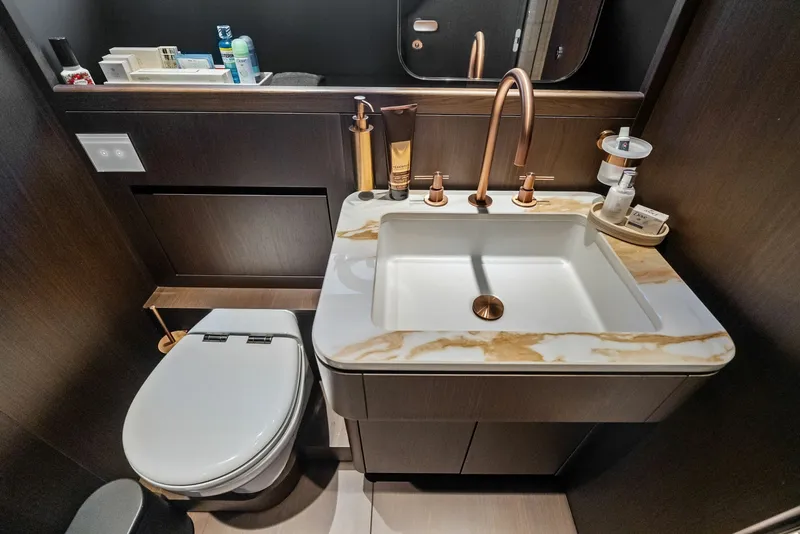 Slide: The Image of Ferretti 860 2023 - 68