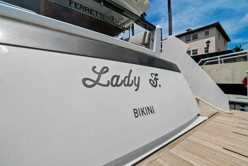 Slide: The Image of Ferretti 860 2023 - 7