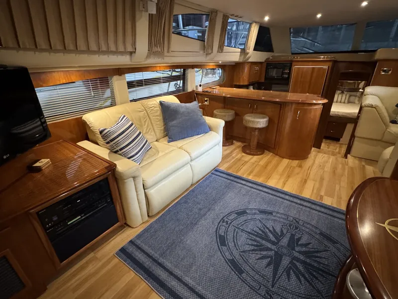 Slide: The Image of Carver Yachts 466 Motor Yacht 2004 - 15