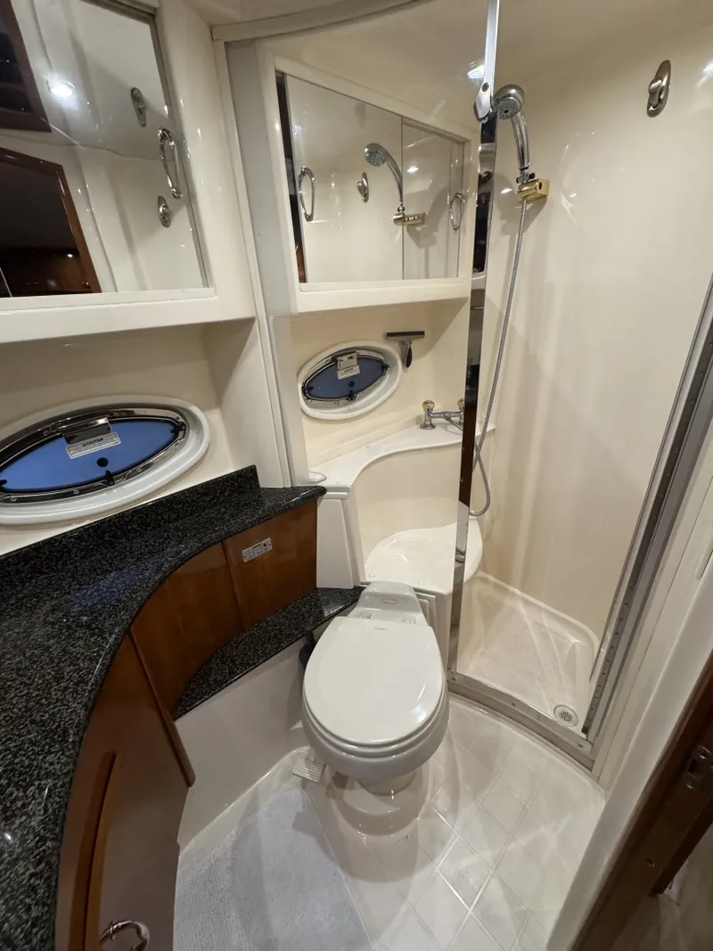 Slide: The Image of Carver Yachts 466 Motor Yacht 2004 - 20