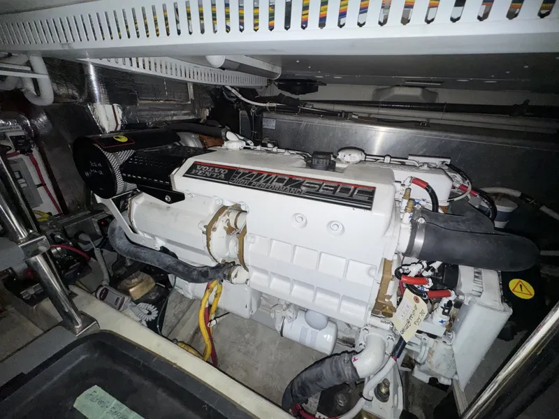 Slide: The Image of Carver Yachts 466 Motor Yacht 2004 - 28