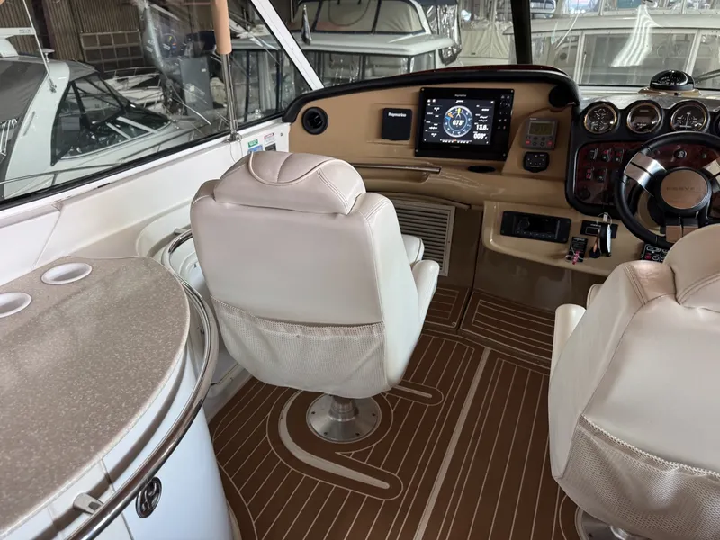 Slide: The Image of Carver Yachts 466 Motor Yacht 2004 - 8