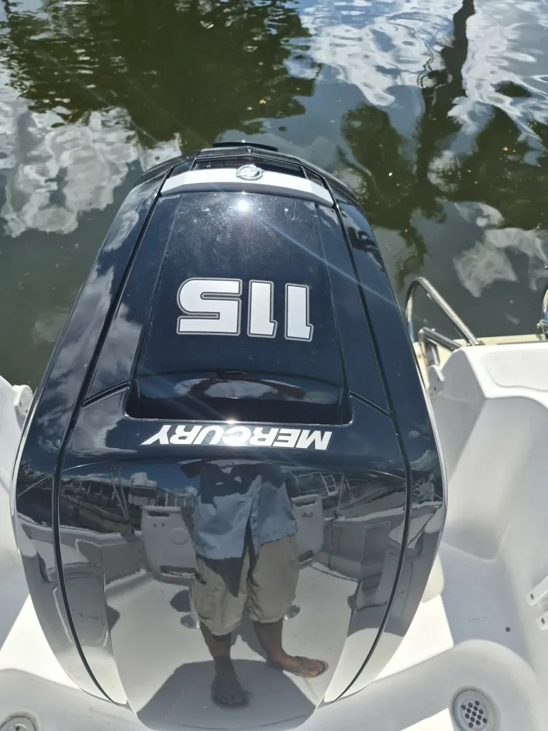 Slide: The Image of Sea Fox 197 Center Console 2006 - 2