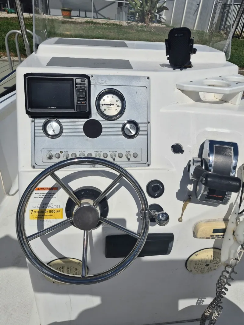 Slide: The Image of Sea Fox 197 Center Console 2006 - 4