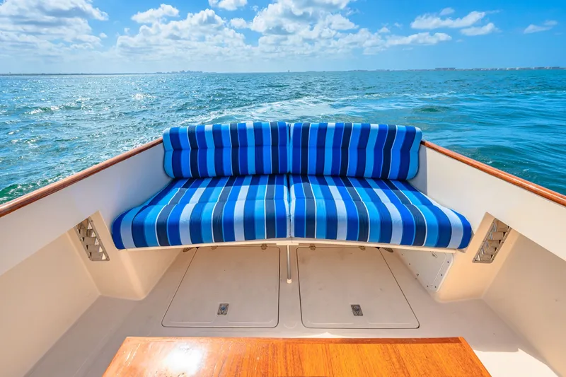 Slide: The Image of Hinckley Yachts Picnic Boat 36 1998 - 16