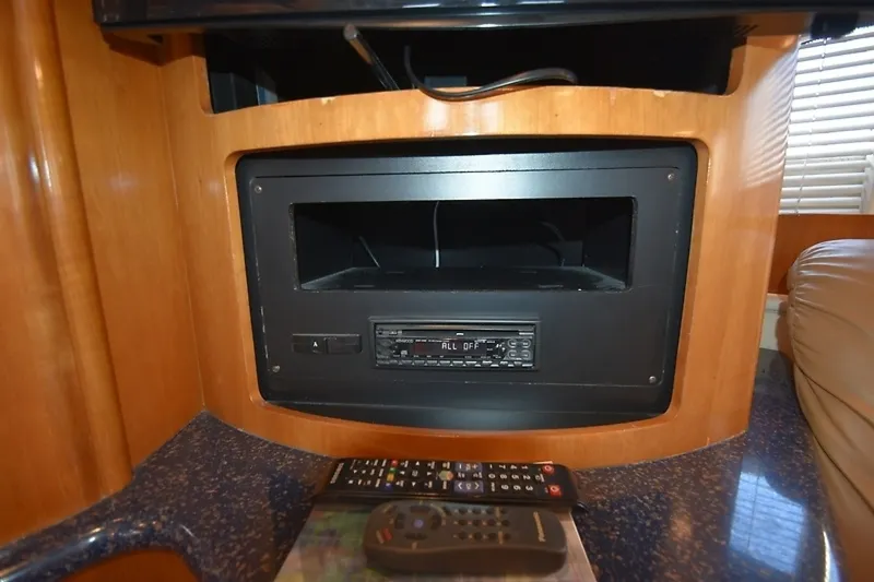 Slide: The Image of Carver Yachts 444 Cockpit Motor Yacht 2001 - 15