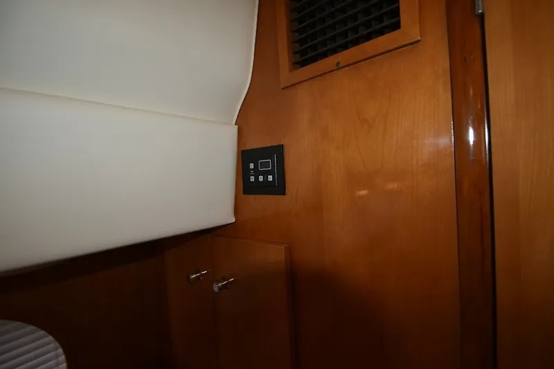 Slide: The Image of Carver Yachts 444 Cockpit Motor Yacht 2001 - 18