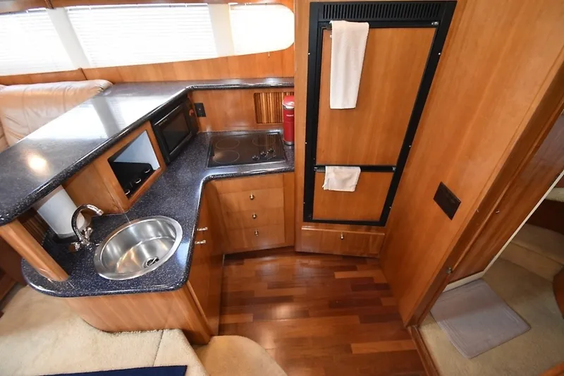 Slide: The Image of Carver Yachts 444 Cockpit Motor Yacht 2001 - 21