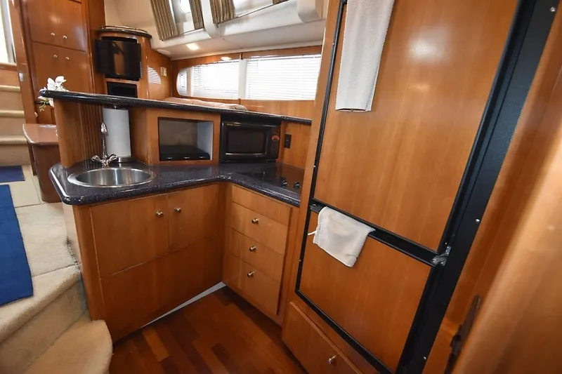 Slide: The Image of Carver Yachts 444 Cockpit Motor Yacht 2001 - 22