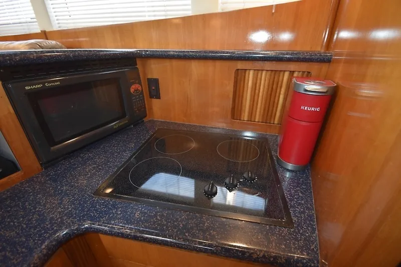 Slide: The Image of Carver Yachts 444 Cockpit Motor Yacht 2001 - 23