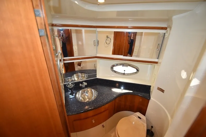 Slide: The Image of Carver Yachts 444 Cockpit Motor Yacht 2001 - 30