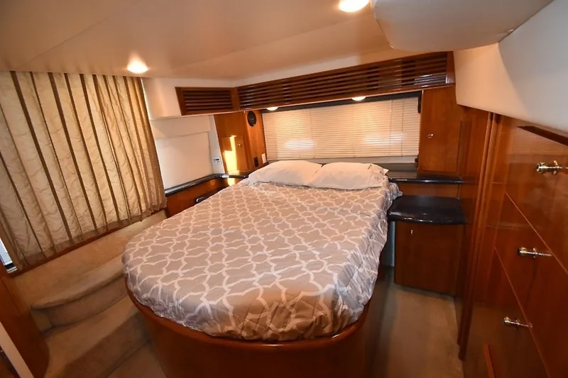 Slide: The Image of Carver Yachts 444 Cockpit Motor Yacht 2001 - 35