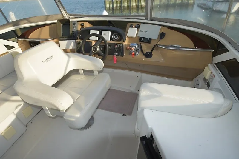 Slide: The Image of Carver Yachts 444 Cockpit Motor Yacht 2001 - 48