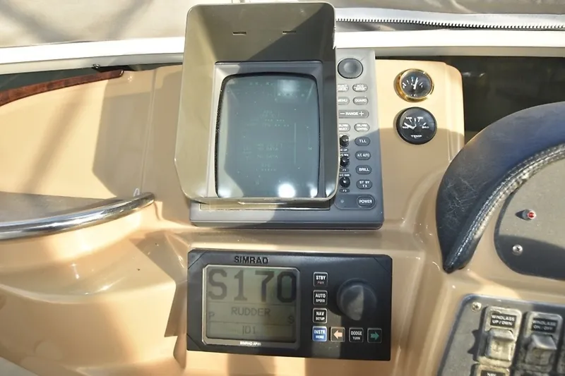 Slide: The Image of Carver Yachts 444 Cockpit Motor Yacht 2001 - 52