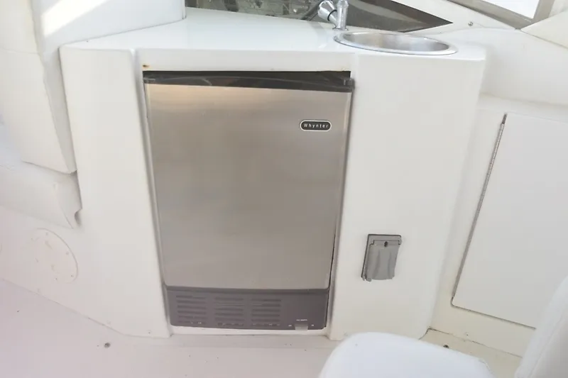 Slide: The Image of Carver Yachts 444 Cockpit Motor Yacht 2001 - 59