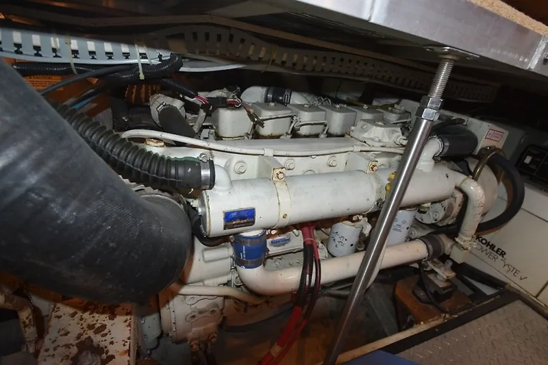 Slide: The Image of Carver Yachts 444 Cockpit Motor Yacht 2001 - 64