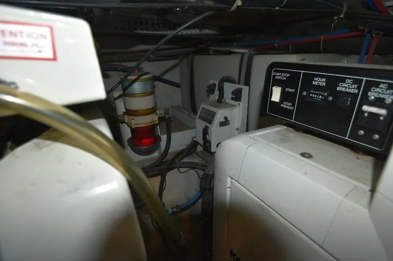 Slide: The Image of Carver Yachts 444 Cockpit Motor Yacht 2001 - 71