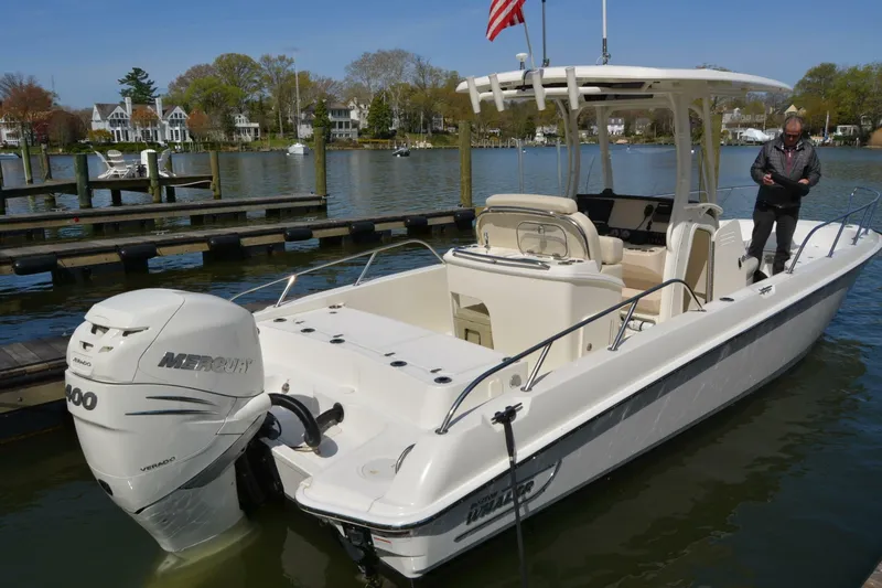 Slide: The Image of Boston Whaler 270 Dauntless 2021 - 6