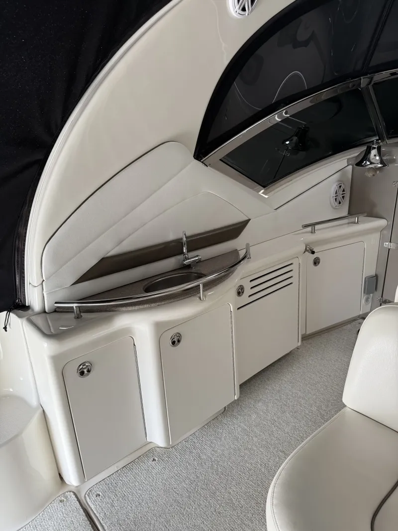 Slide: The Image of Sea Ray 40 Sundancer 2007 - 5