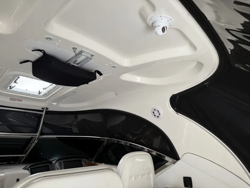 Slide: The Image of Sea Ray 40 Sundancer 2007 - 8