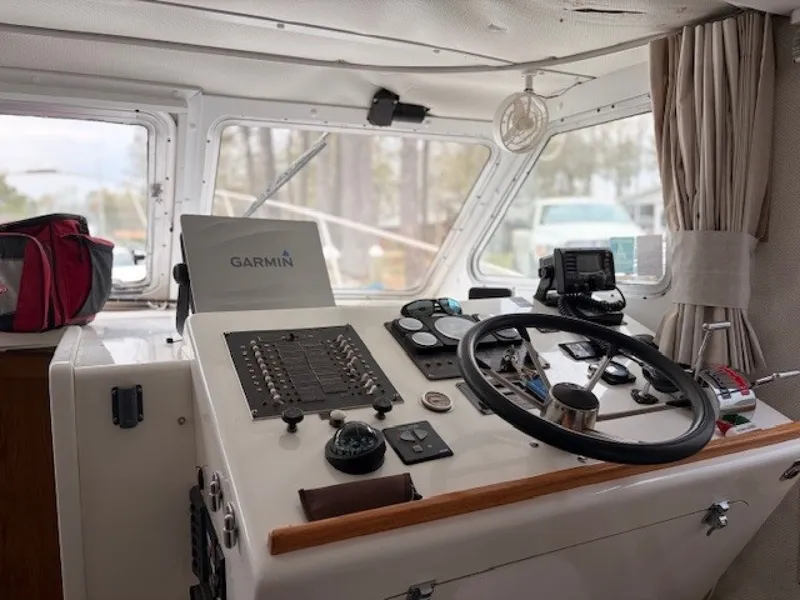 Slide: The Image of Provincial 42 Pleasure Boat 2000 - 10