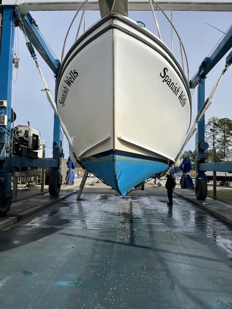 Slide: The Image of Provincial 42 Pleasure Boat 2000 - 13